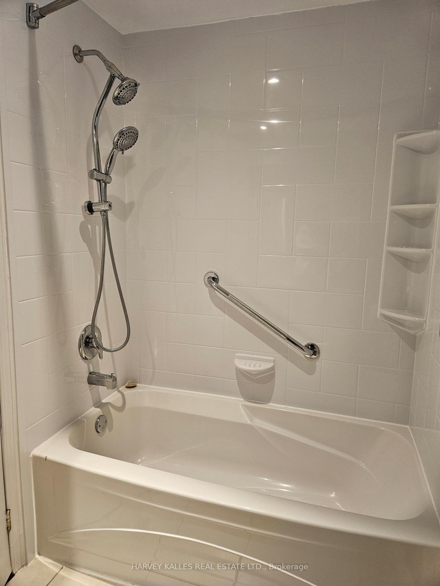 85 Lanark Avenue Lower, Toronto Unit: Lower