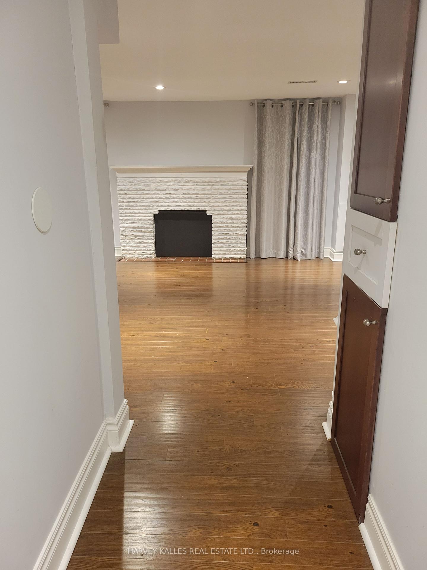 85 Lanark Avenue Lower, Toronto Unit: Lower