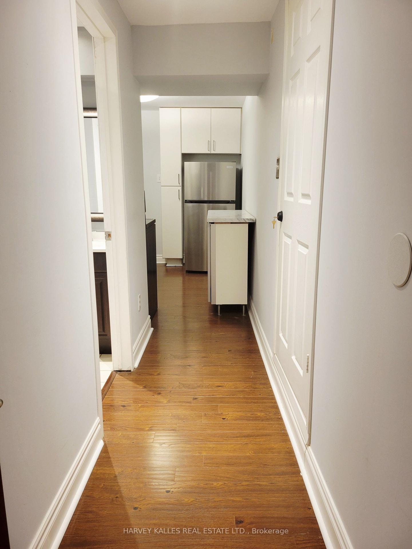 85 Lanark Avenue Lower, Toronto Unit: Lower