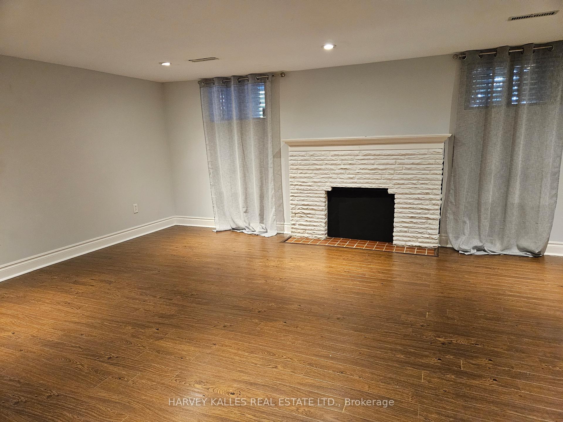 85 Lanark Avenue Lower, Toronto Unit: Lower