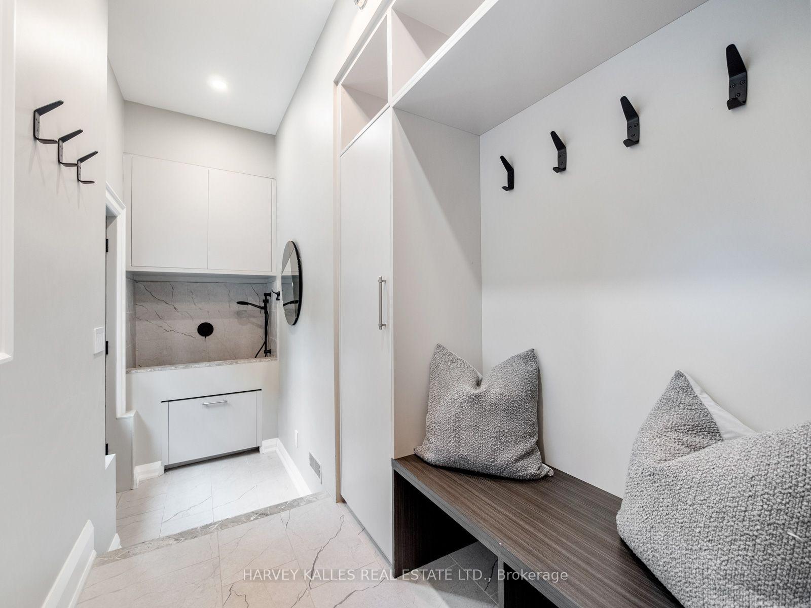 381 Glenholme Avenue, Toronto