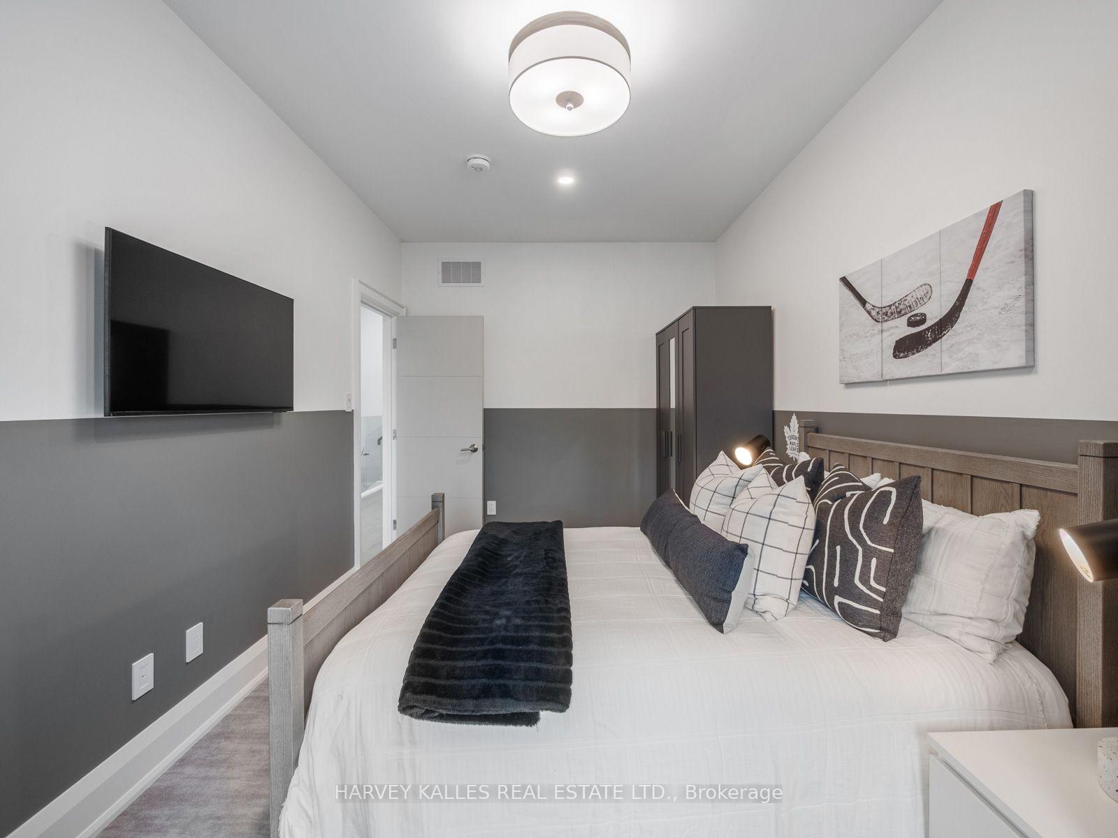 381 Glenholme Avenue, Toronto