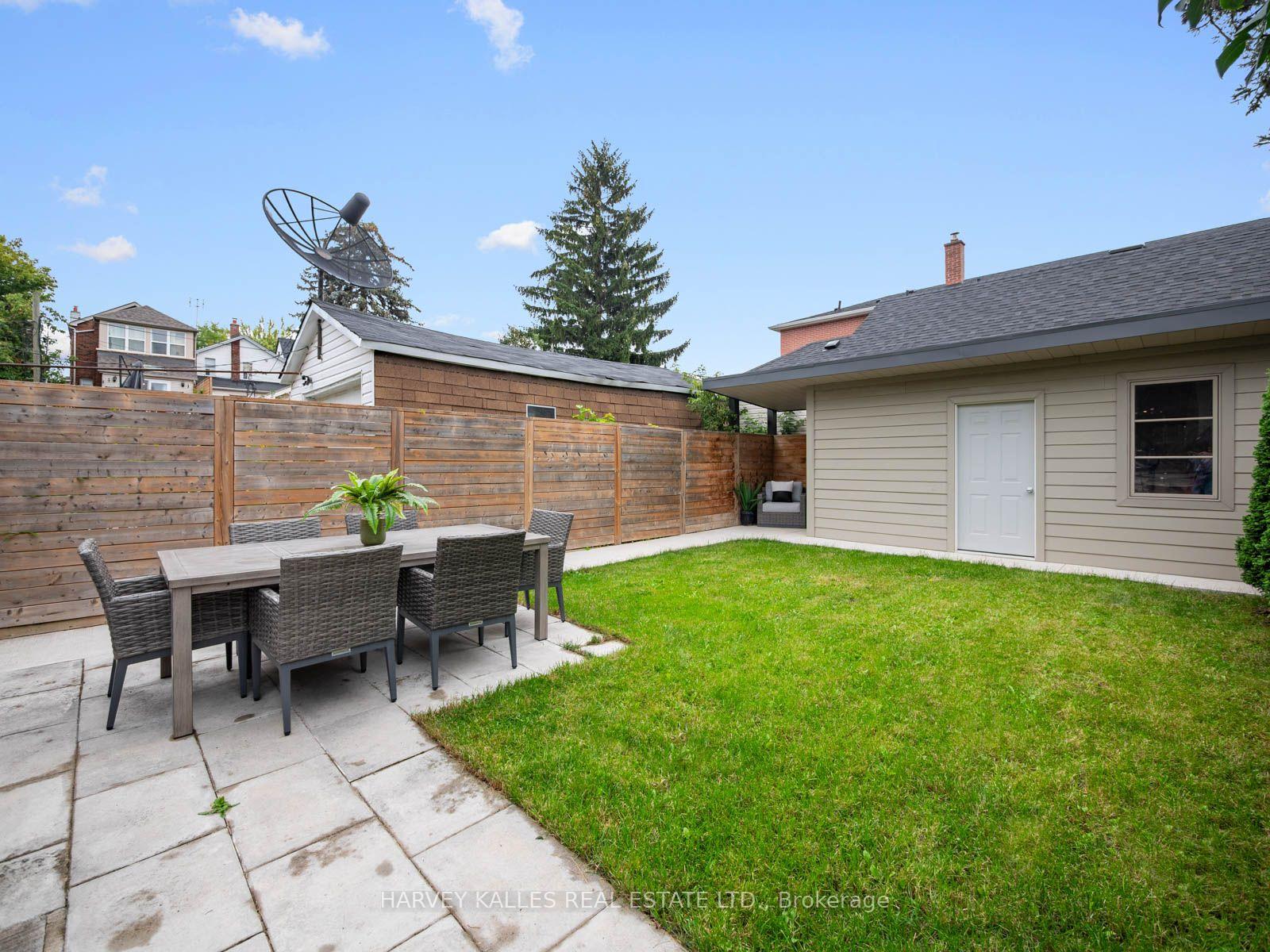 381 Glenholme Avenue, Toronto