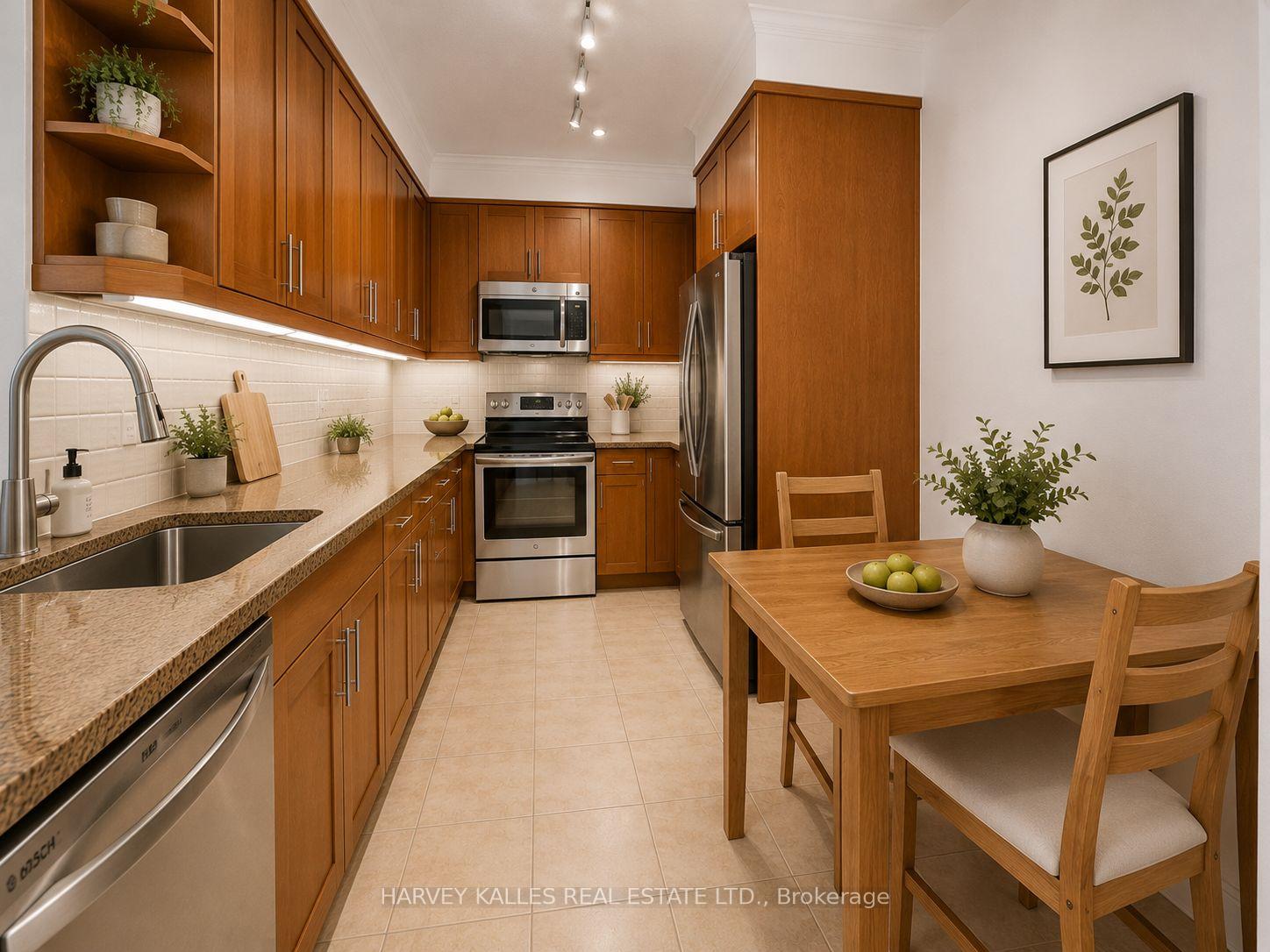 38 William Carson Crescent 810, Toronto Unit: 810