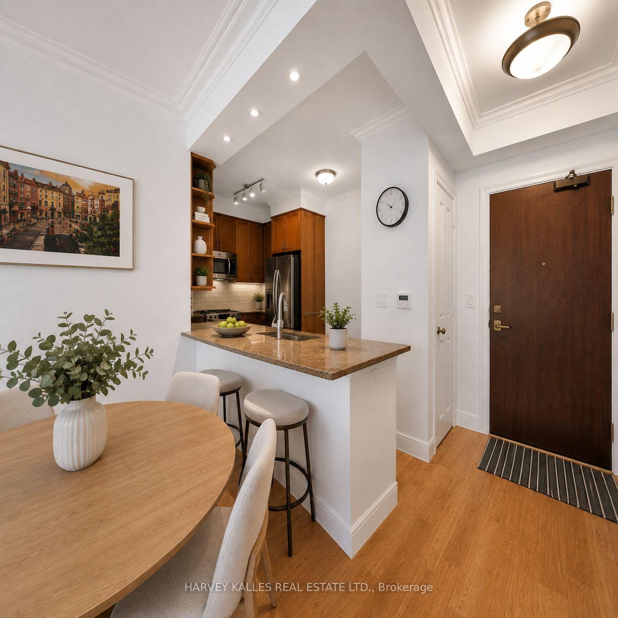 38 William Carson Crescent 810, Toronto Unit: 810