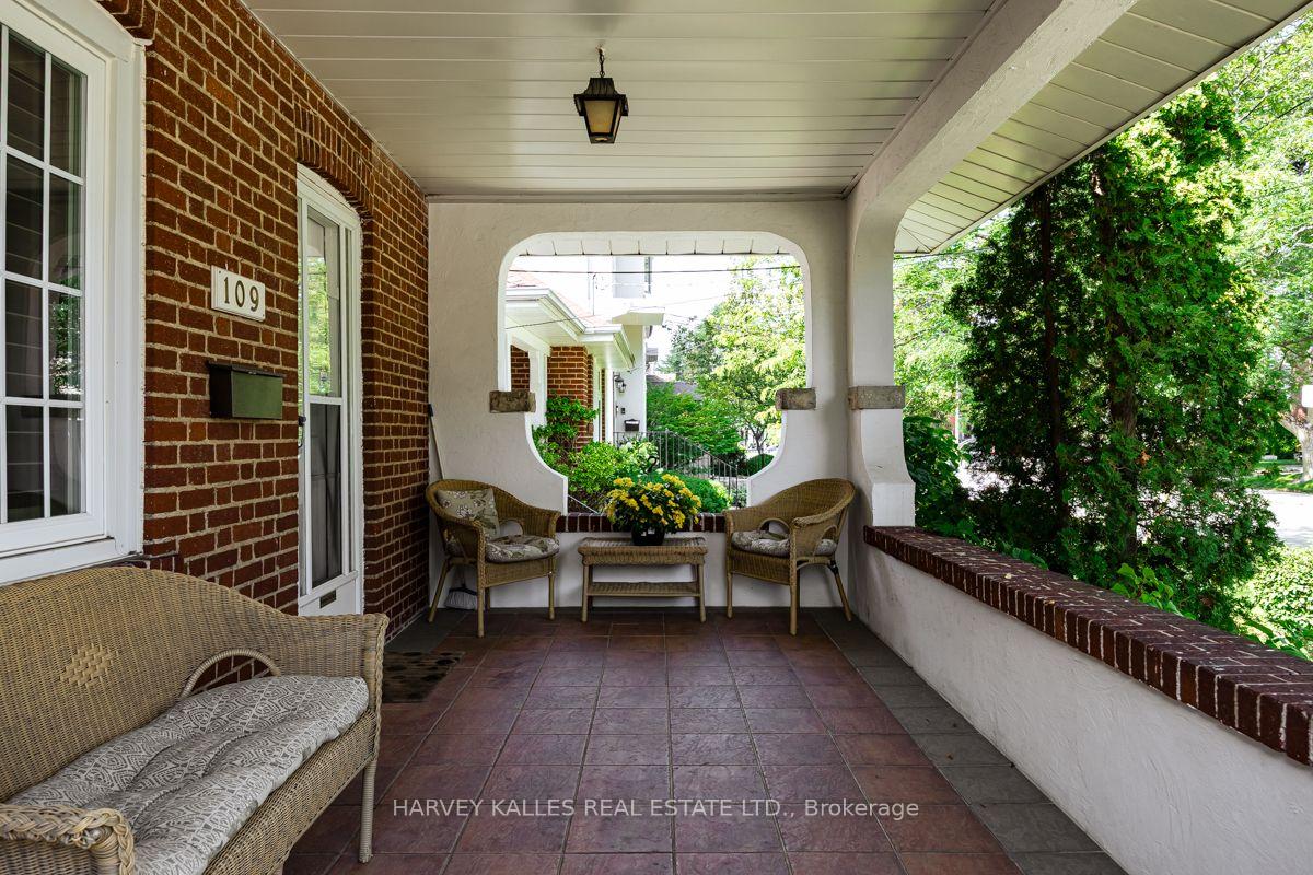 109 Old Orchard Grove, Toronto