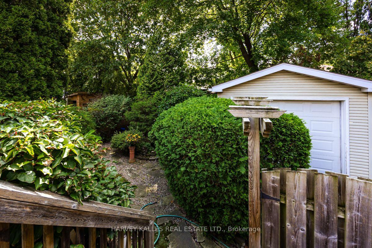 109 Old Orchard Grove, Toronto