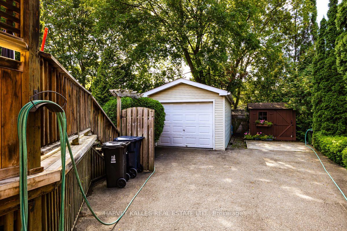 109 Old Orchard Grove, Toronto