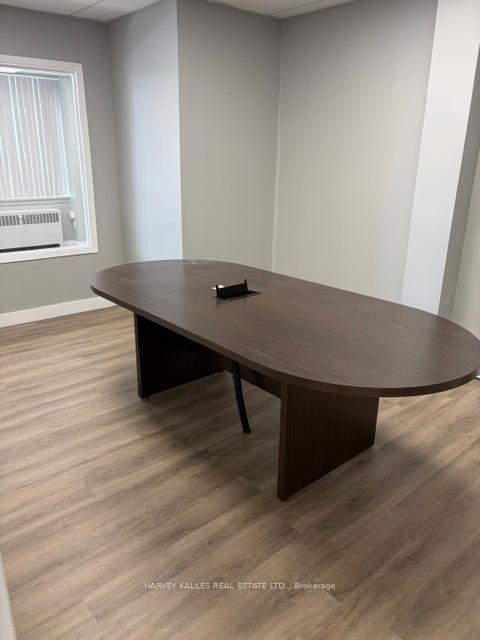 170 The Donway West 215, Toronto Unit: 215