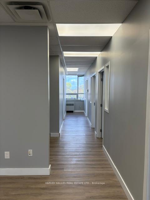 170 The Donway West 215, Toronto Unit: 215