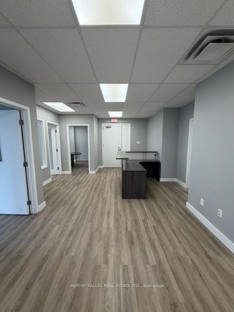 170 The Donway West 215, Toronto Unit: 215