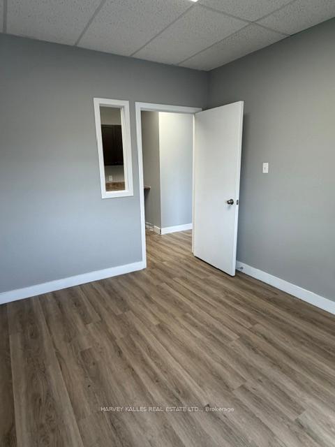 170 The Donway West 215, Toronto Unit: 215