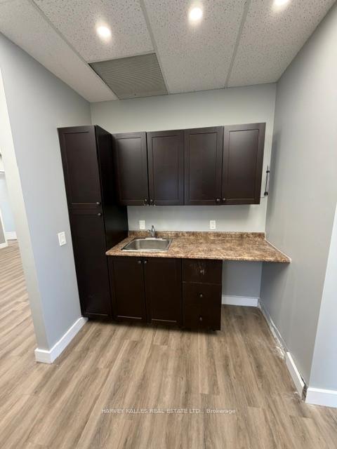 170 The Donway West 215, Toronto Unit: 215