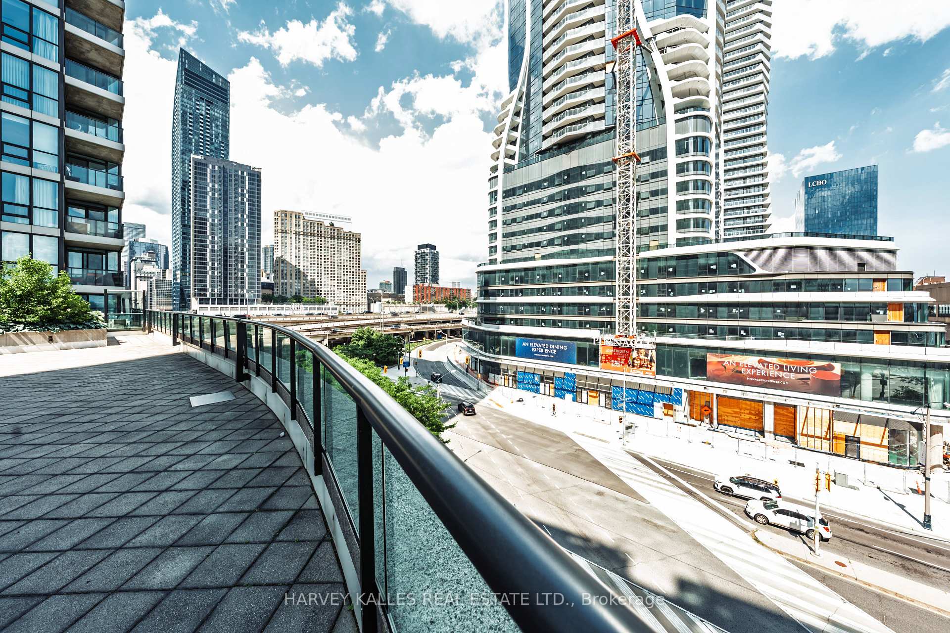16 Yonge Street 3211, Toronto Unit: 3211