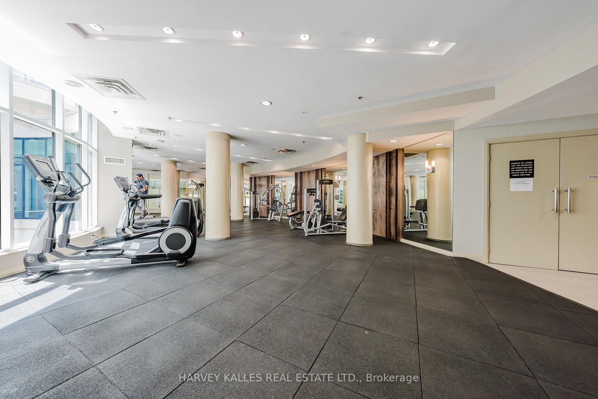 16 Yonge Street 3211, Toronto Unit: 3211