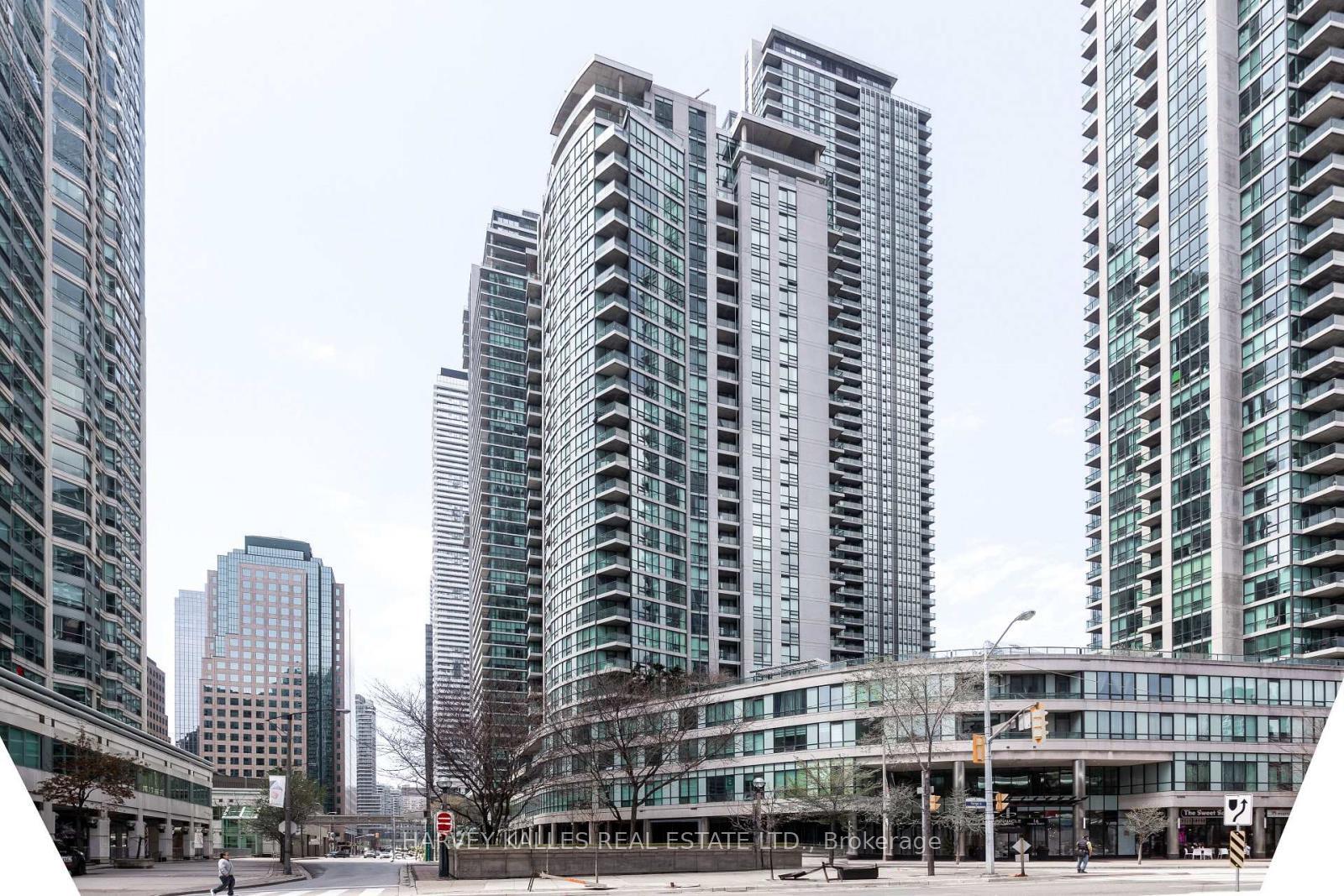 16 Yonge Street 3211, Toronto Unit: 3211
