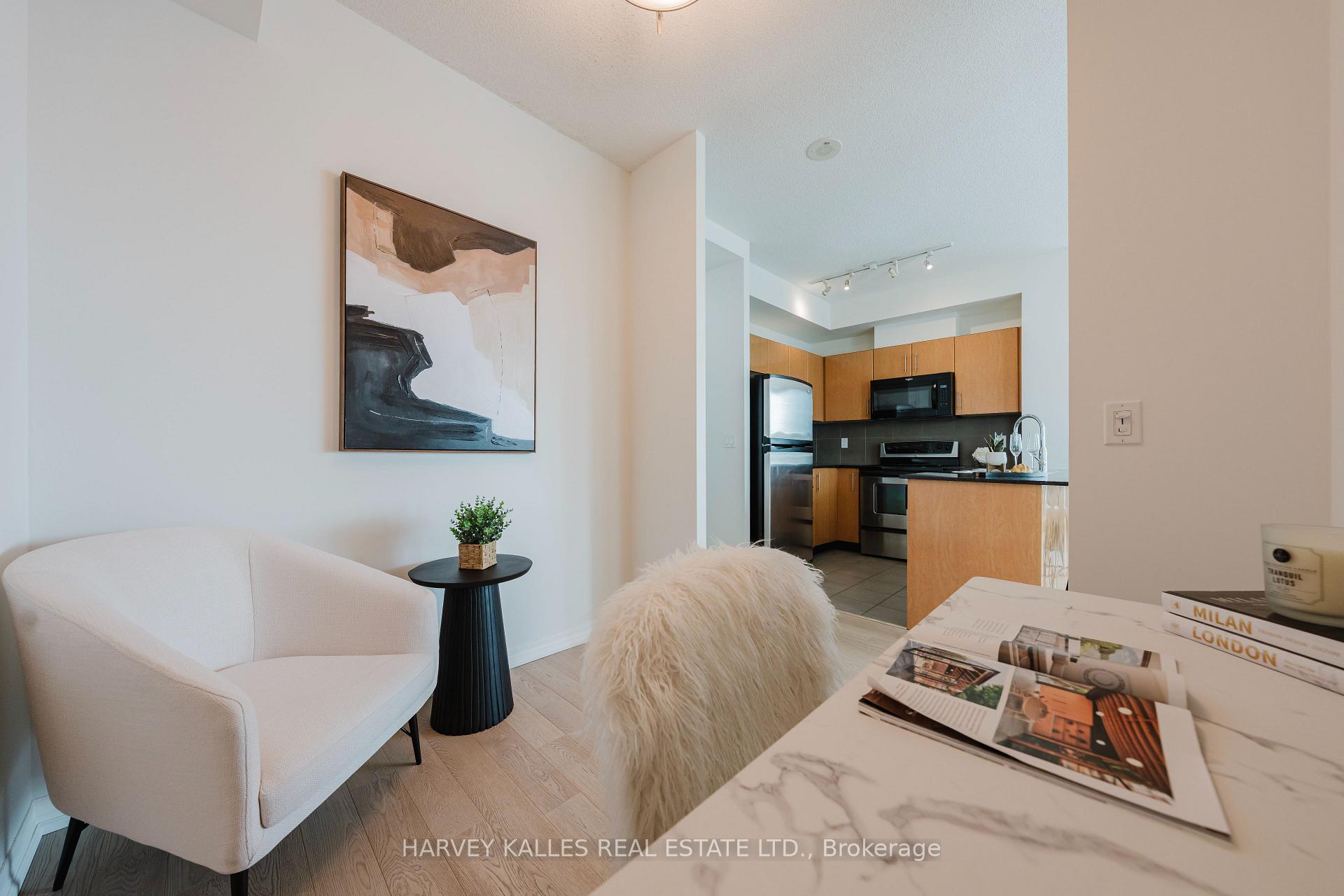 16 Yonge Street 3211, Toronto Unit: 3211