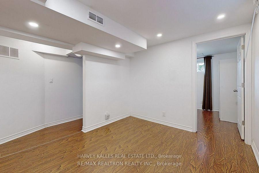 142 Combe Avenue Lower, Toronto Unit: Lower