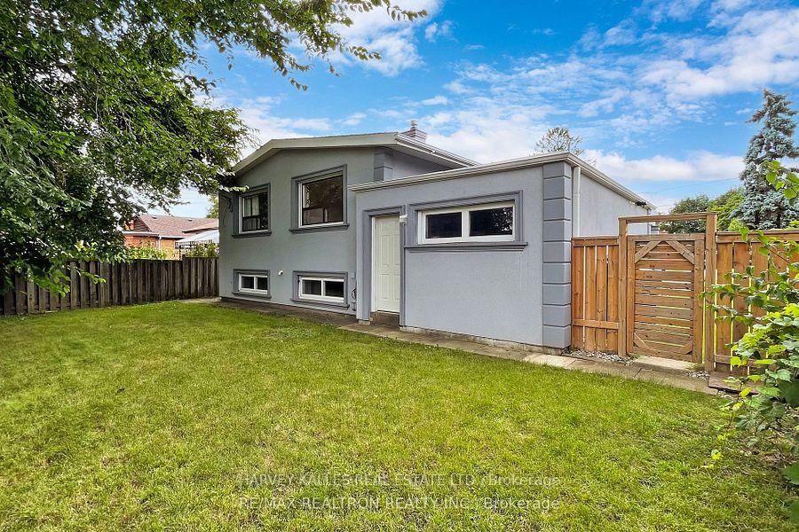 142 Combe Avenue Lower, Toronto Unit: Lower