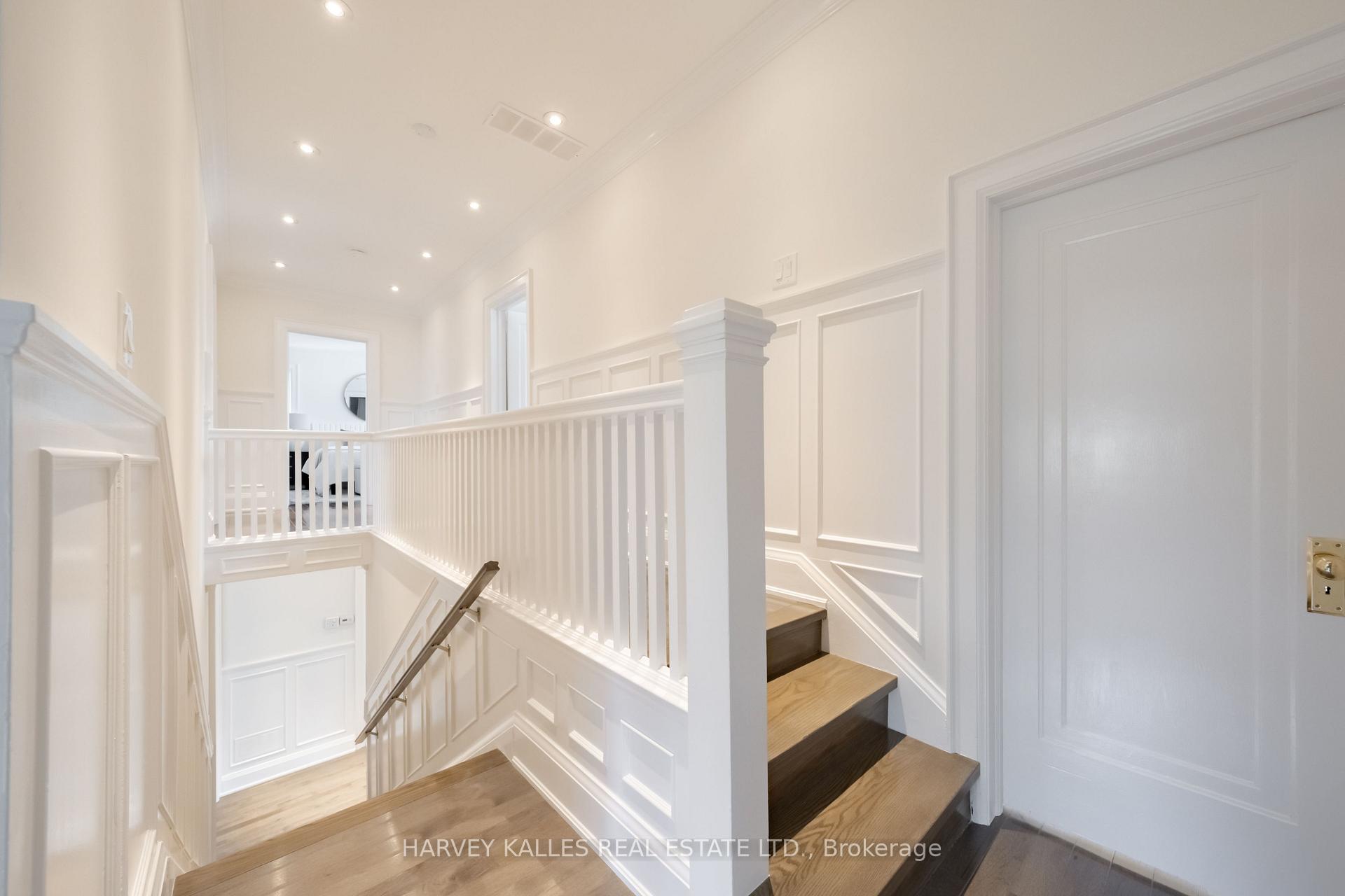 6 Browside Avenue, Toronto