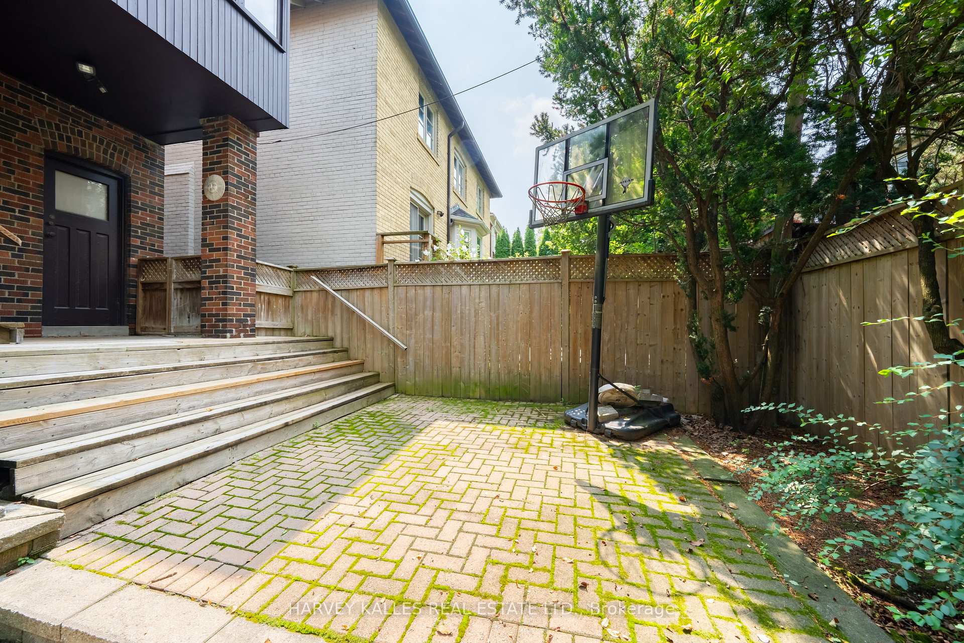 6 Browside Avenue, Toronto