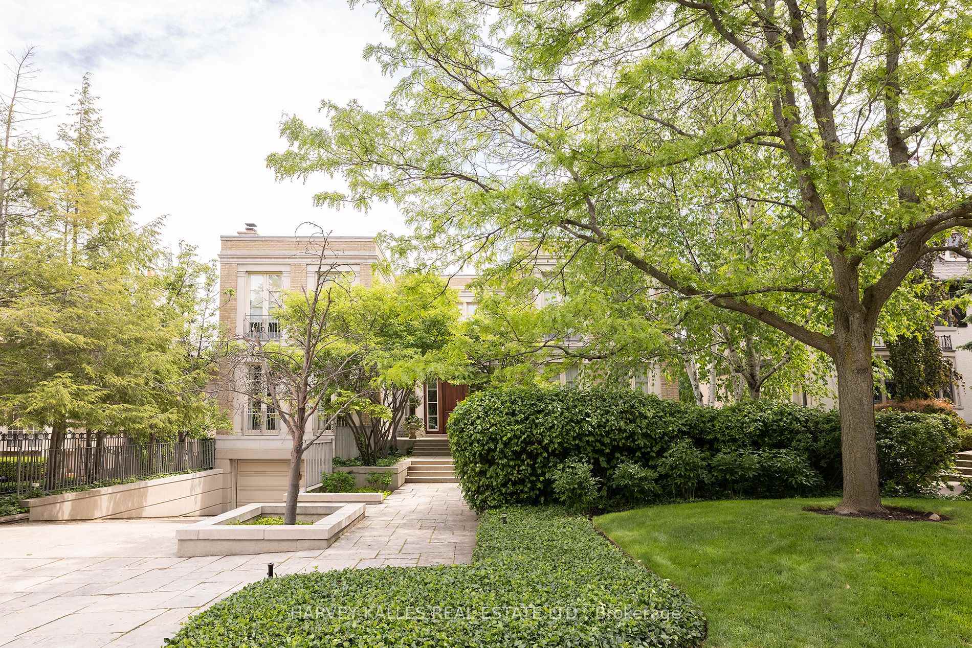 173 Dunvegan Road, Toronto