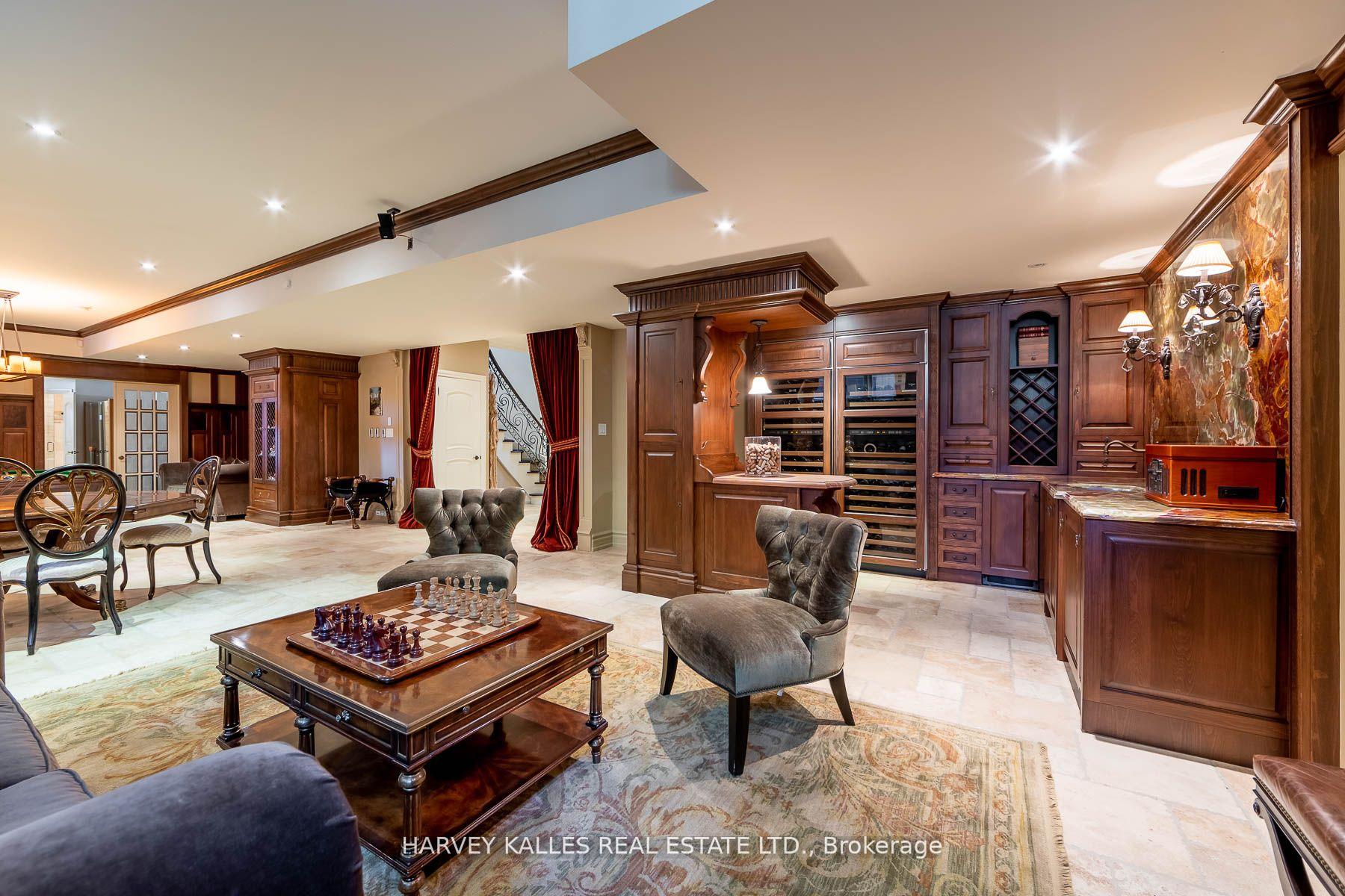 48 Wimpole Drive, Toronto