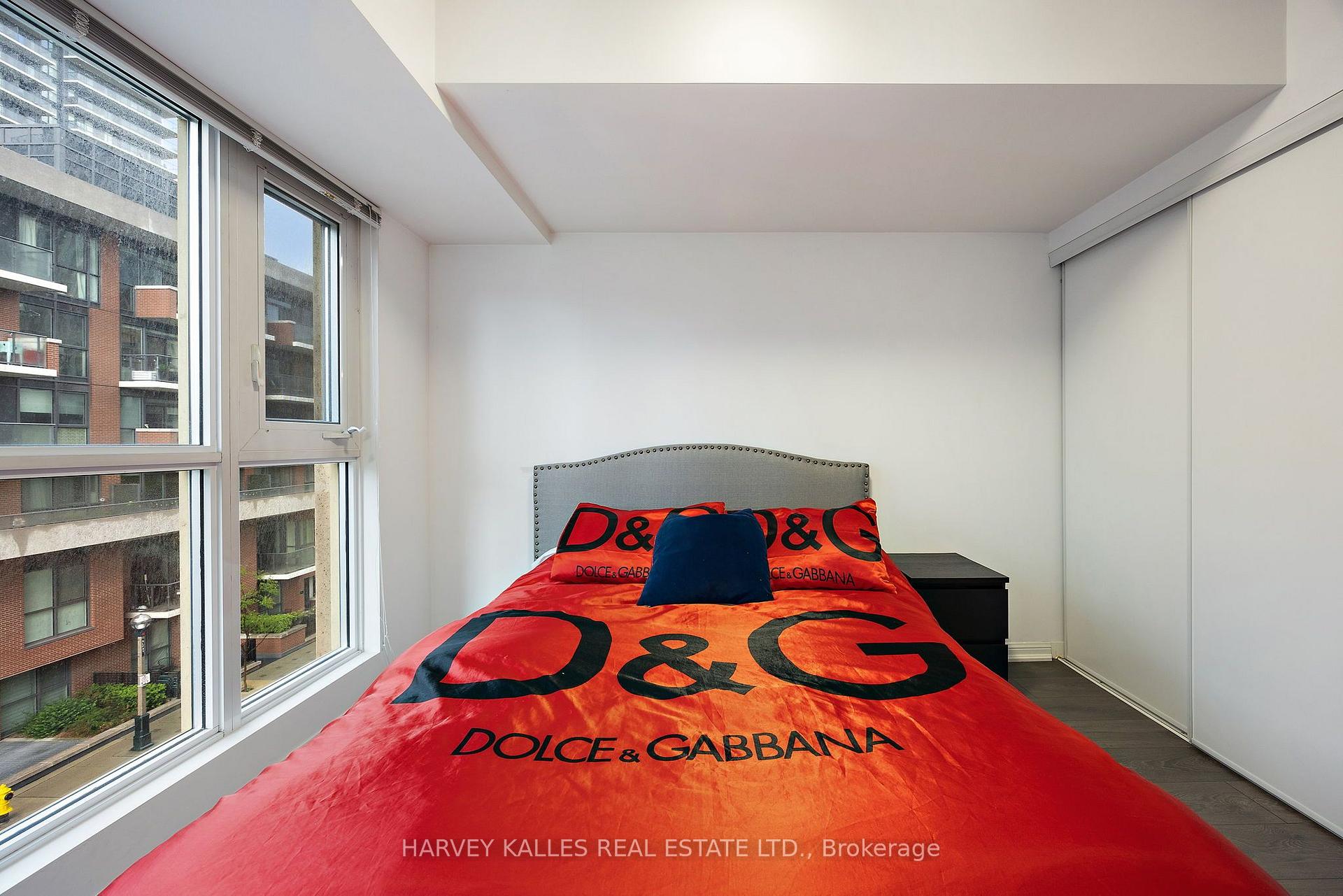 38 Grand Magazine Street 628, Toronto Unit: 628