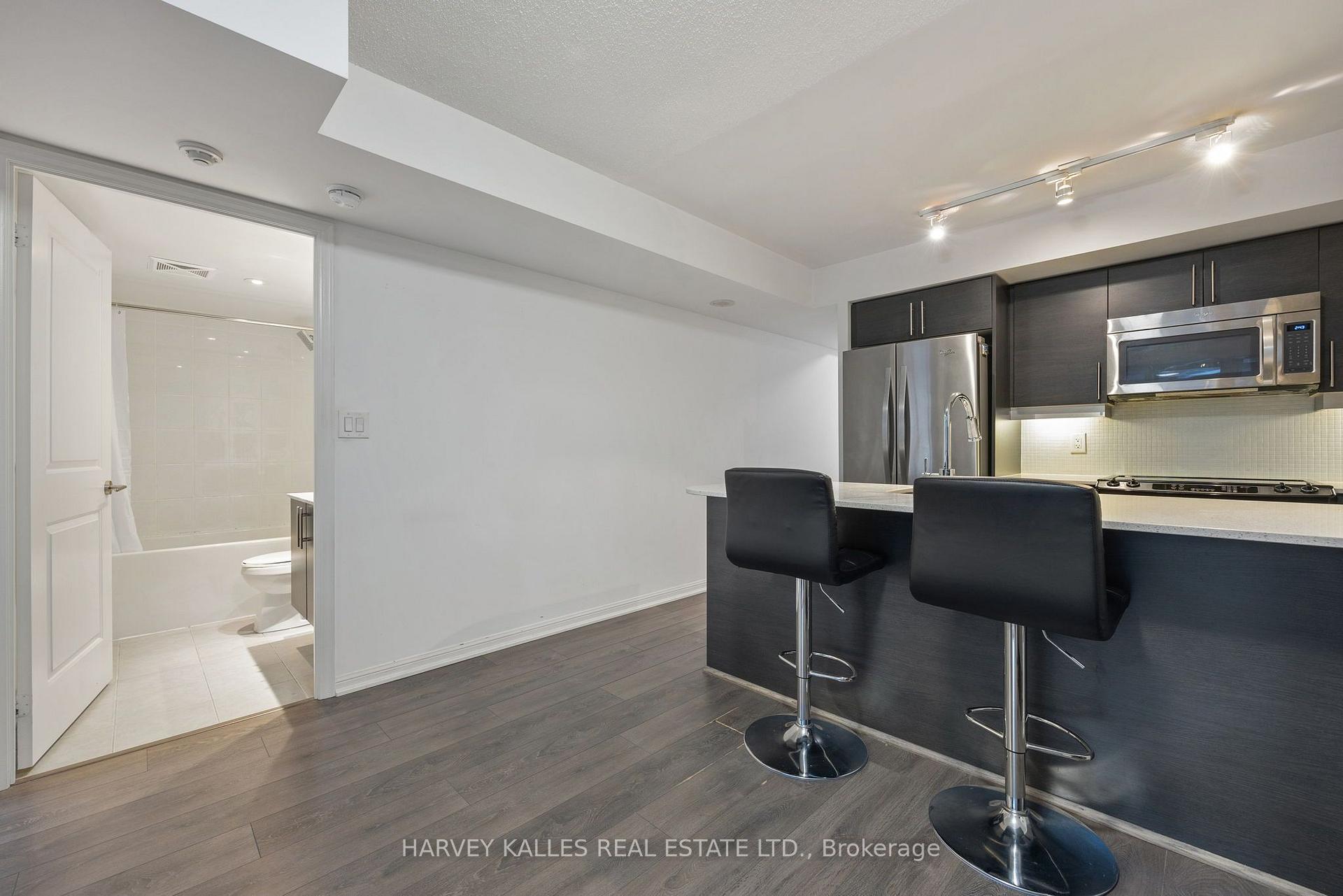 38 Grand Magazine Street 628, Toronto Unit: 628