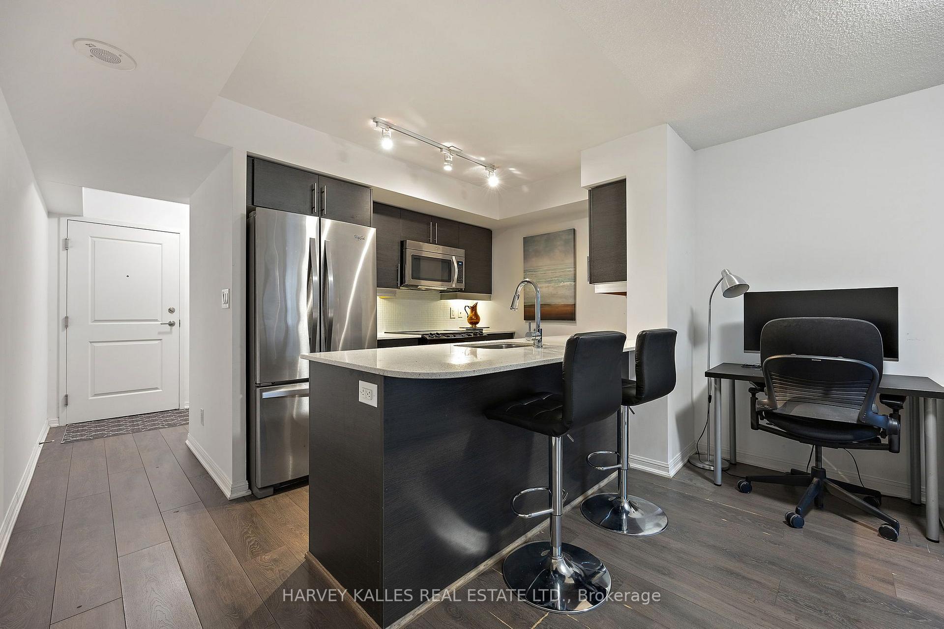 38 Grand Magazine Street 628, Toronto Unit: 628