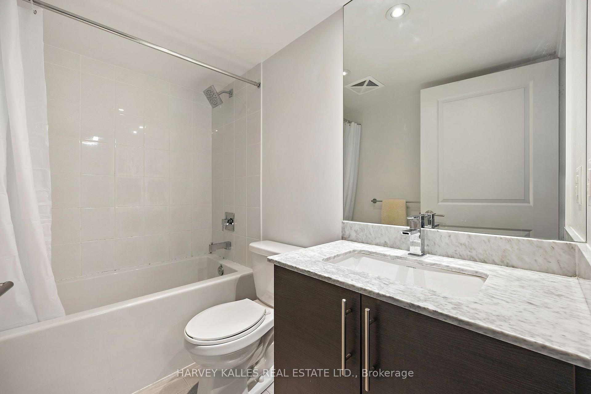 38 Grand Magazine Street 628, Toronto Unit: 628