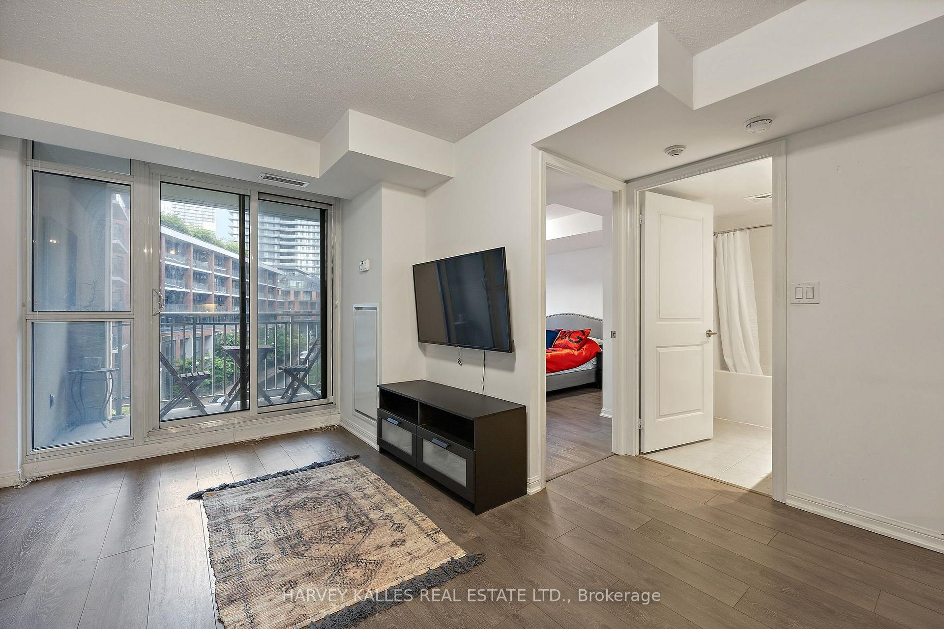38 Grand Magazine Street 628, Toronto Unit: 628