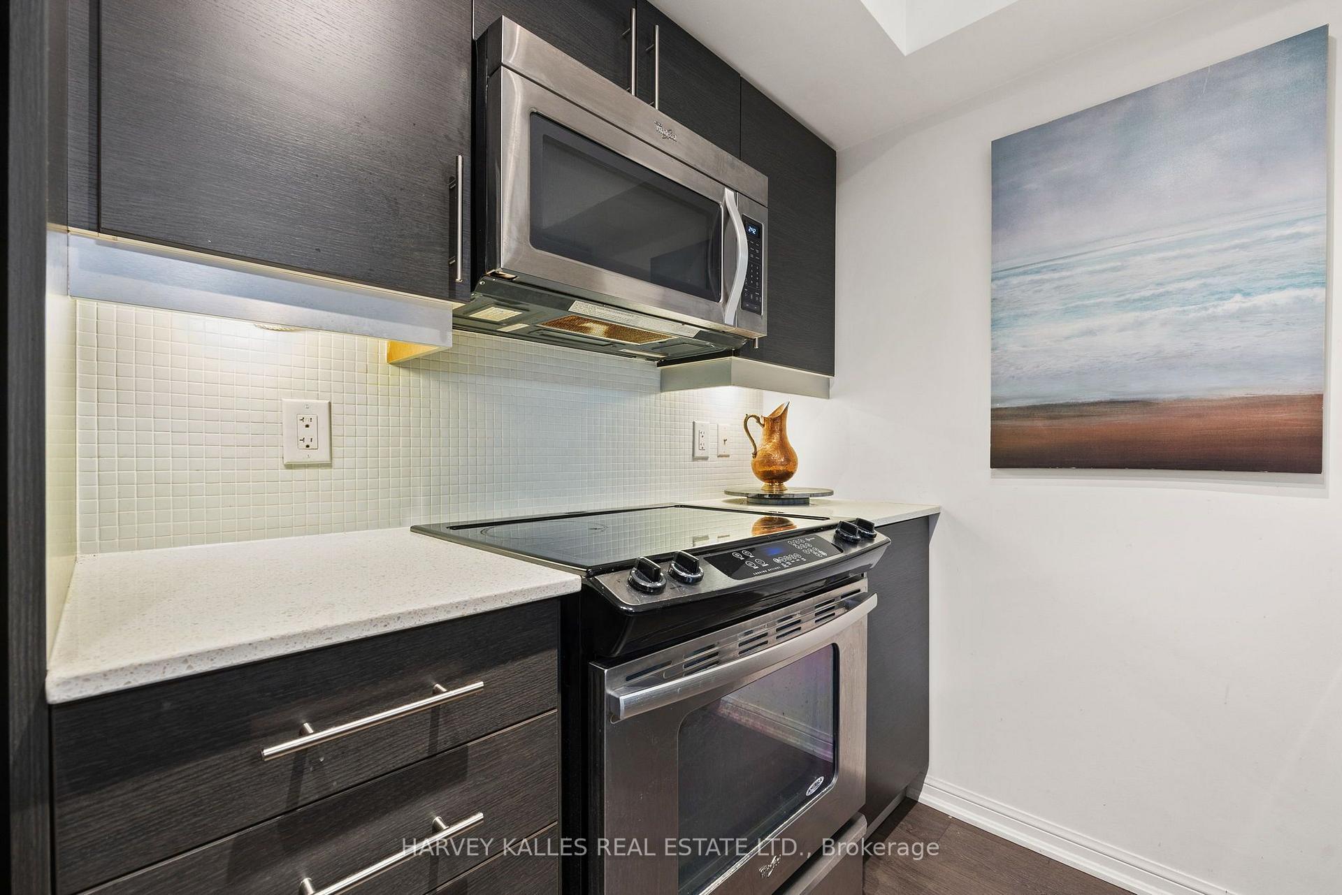 38 Grand Magazine Street 628, Toronto Unit: 628
