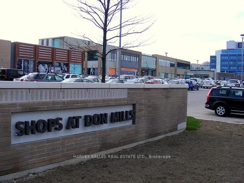 160 The Donway W 411, Toronto Unit: 411