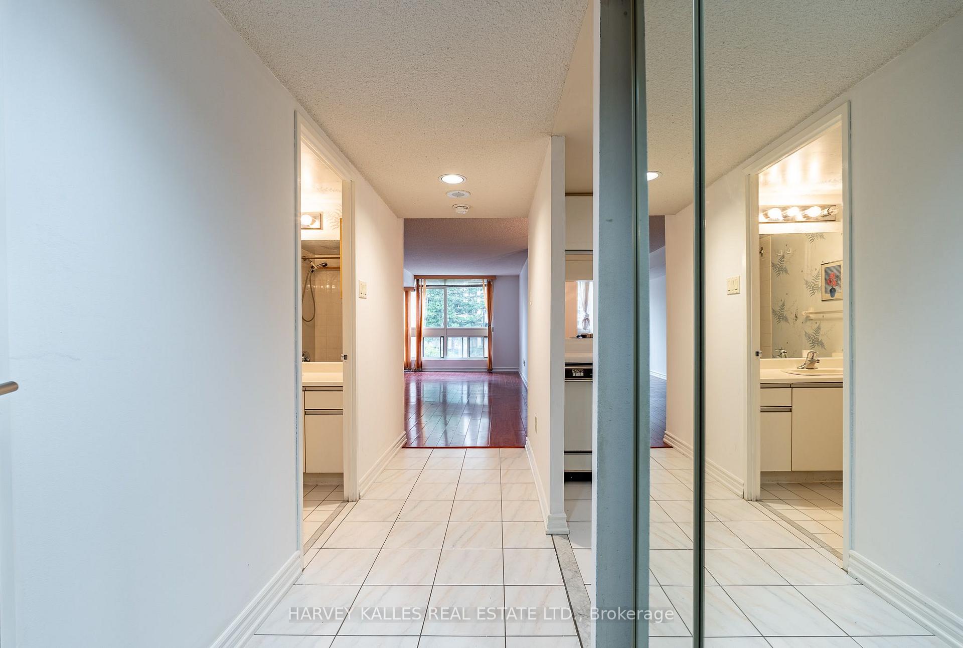 5 Kenneth Avenue 205, Toronto Unit: 205