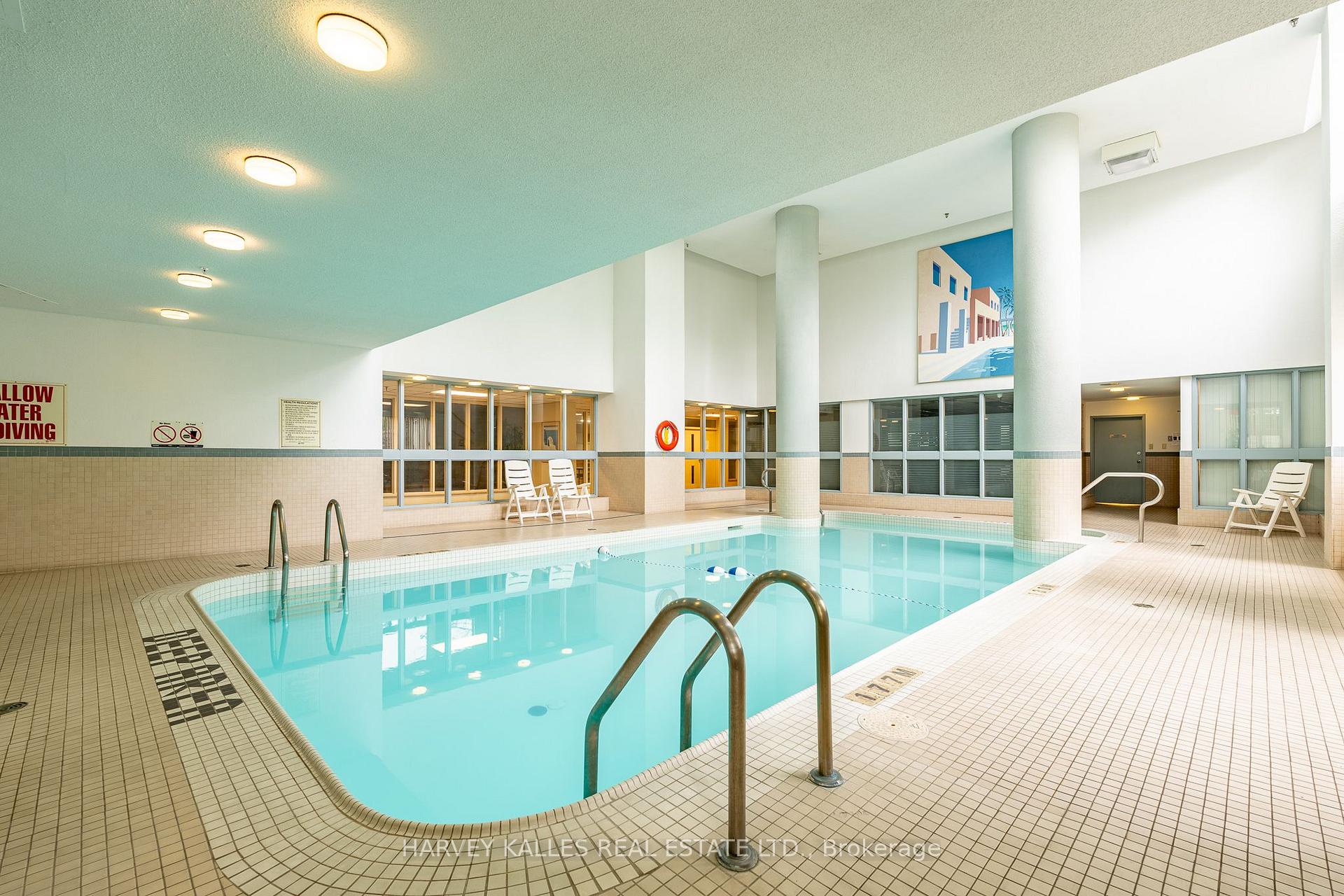 5 Kenneth Avenue 205, Toronto Unit: 205