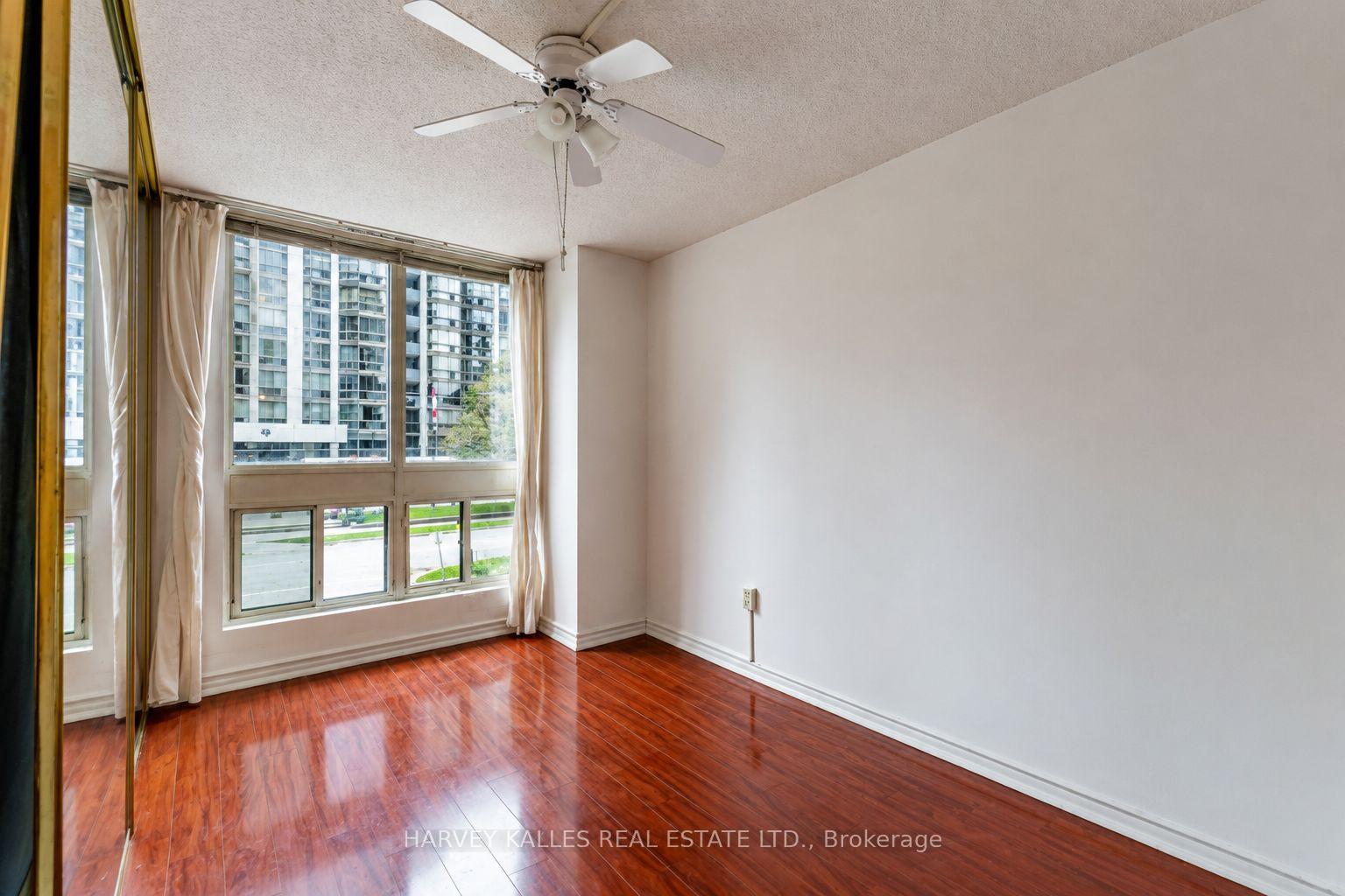 5 Kenneth Avenue 205, Toronto Unit: 205