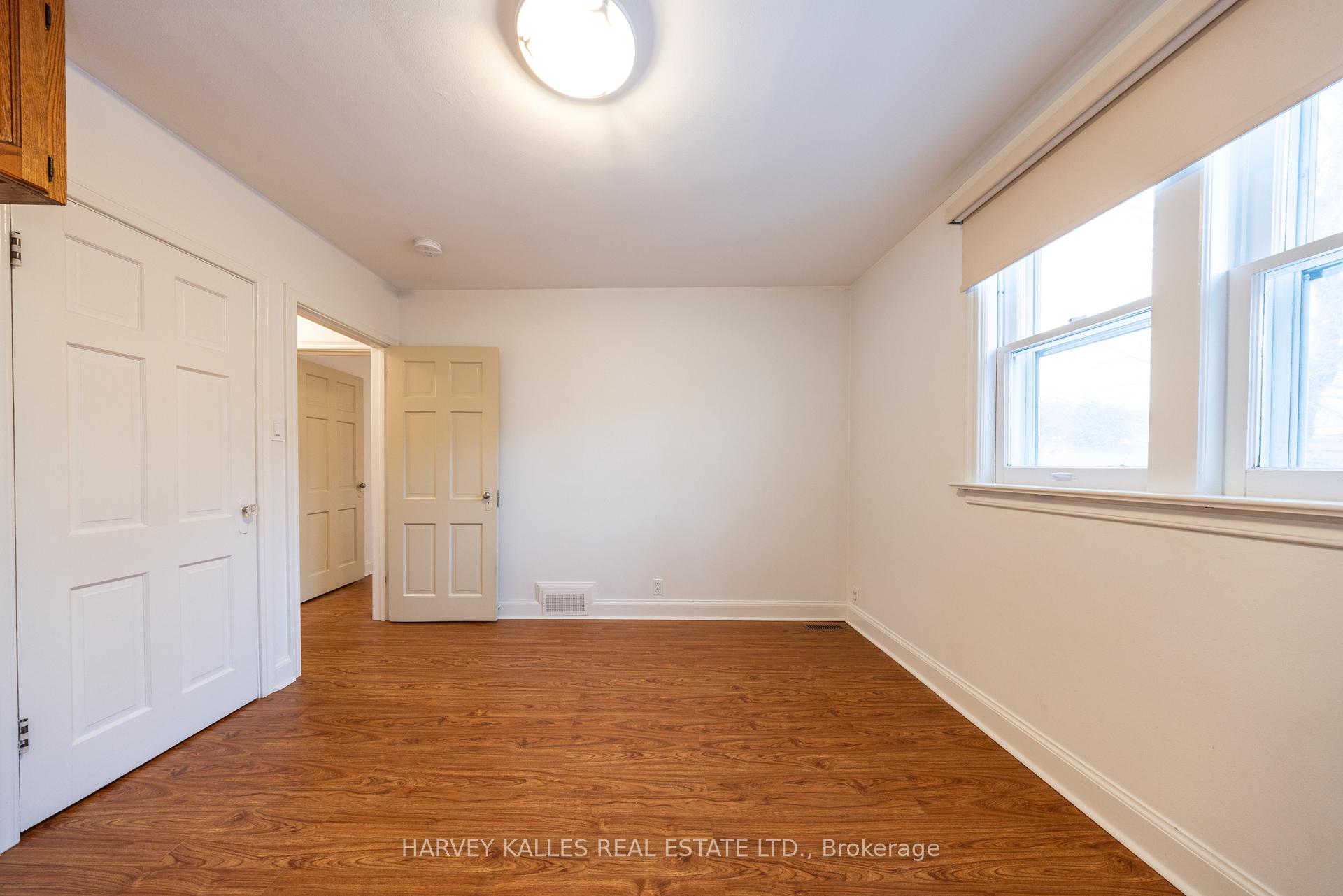 222 Joicey Boulevard Main, Toronto Unit: Main