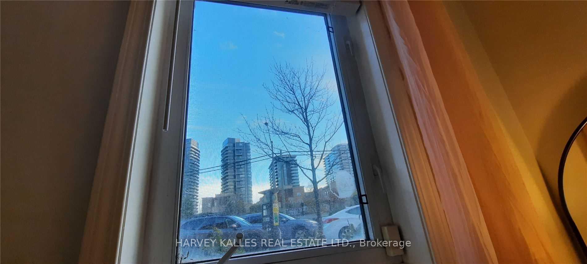 28 Douro Street 220, Toronto Unit: 220