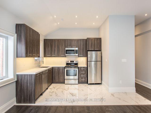 989 Avenue Road Upper, Toronto Unit: Upper