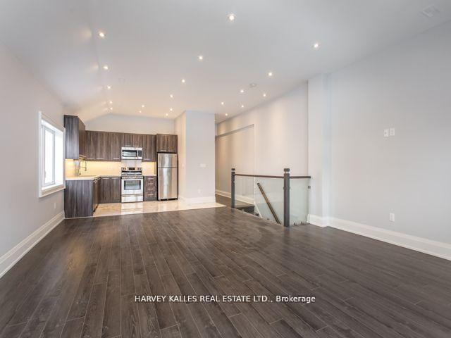 989 Avenue Road Upper, Toronto Unit: Upper