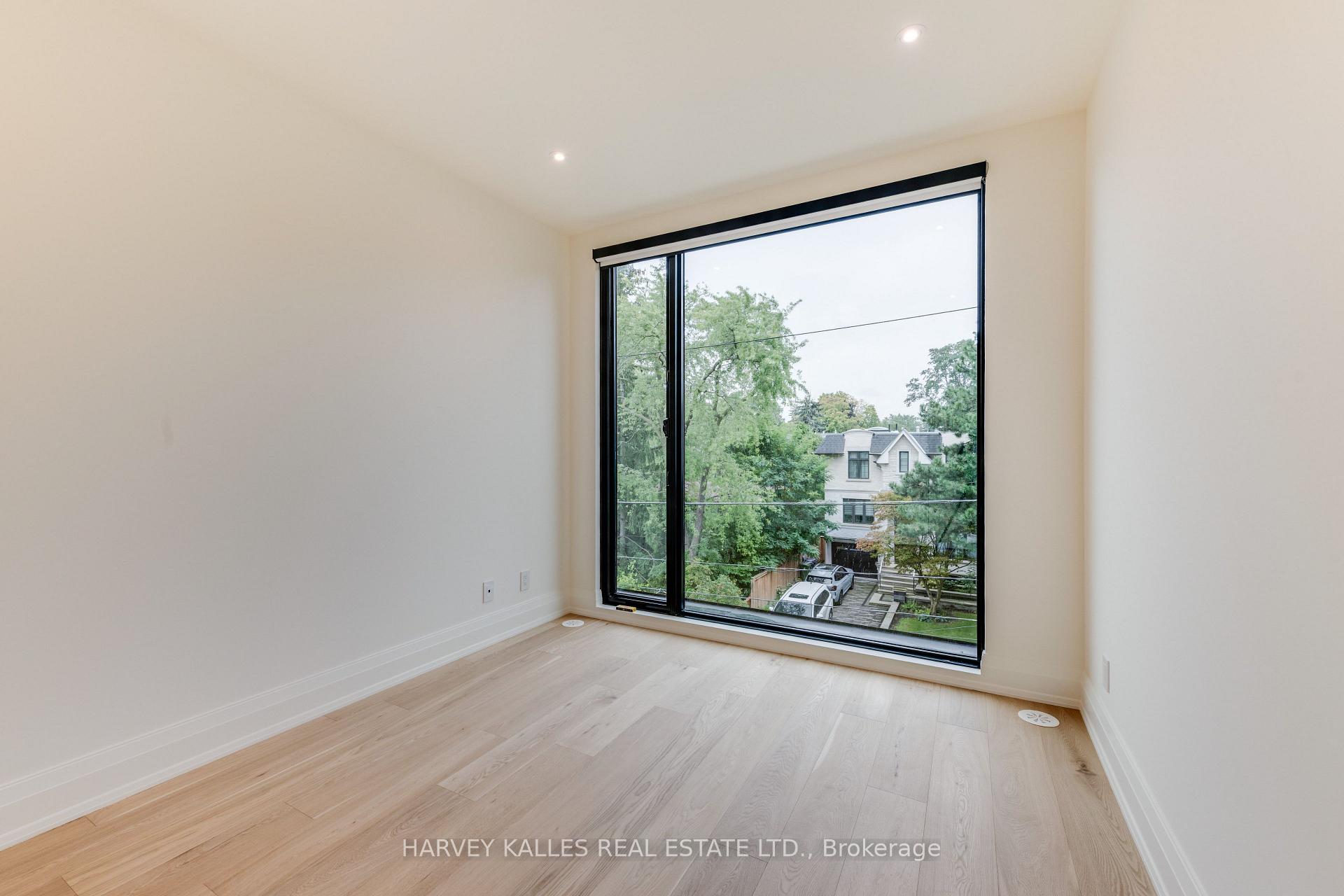 32 Evergreen Gardens, Toronto