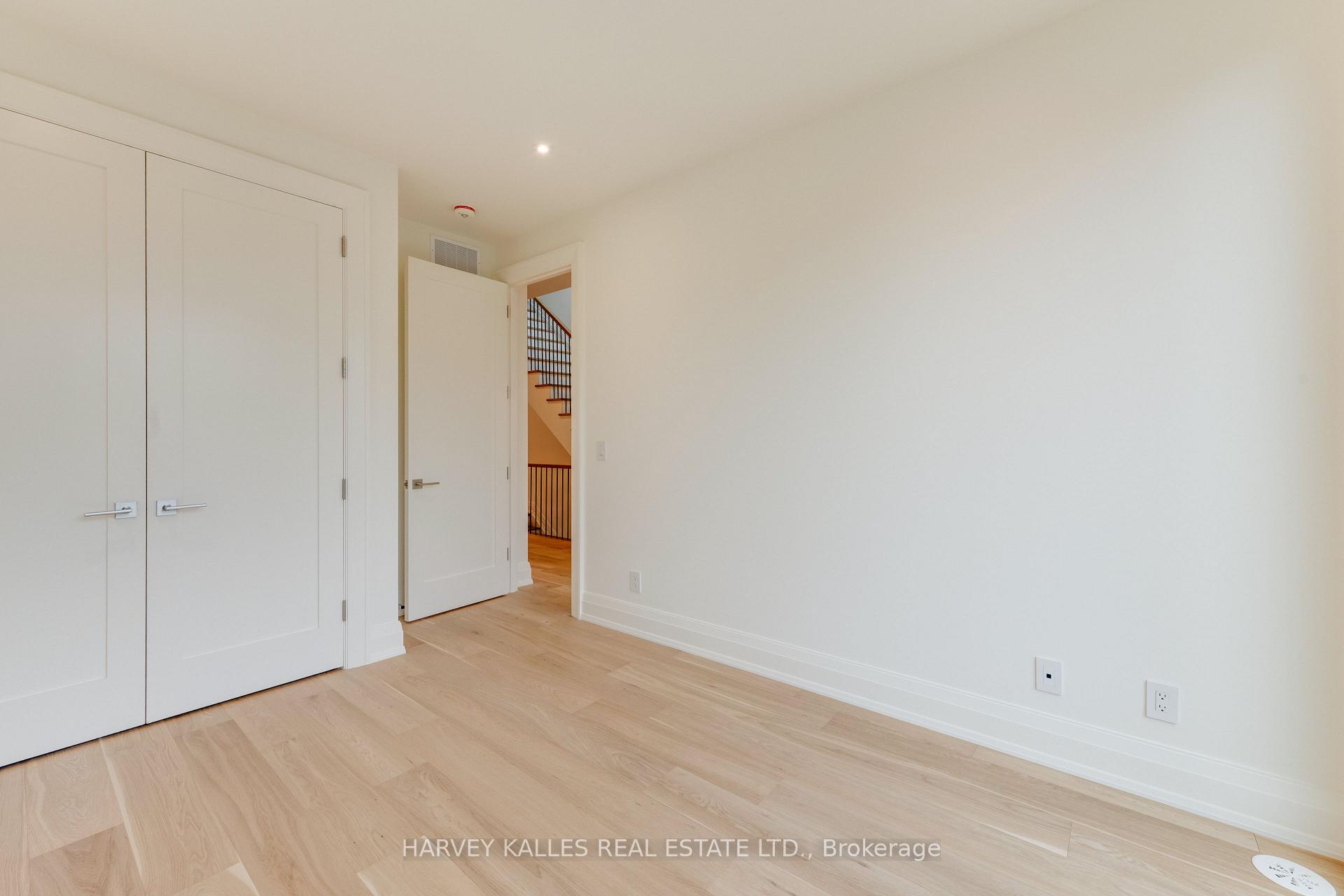 32 Evergreen Gardens, Toronto