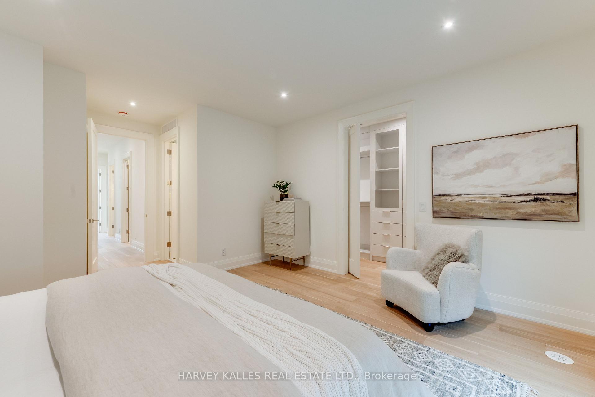 32 Evergreen Gardens, Toronto