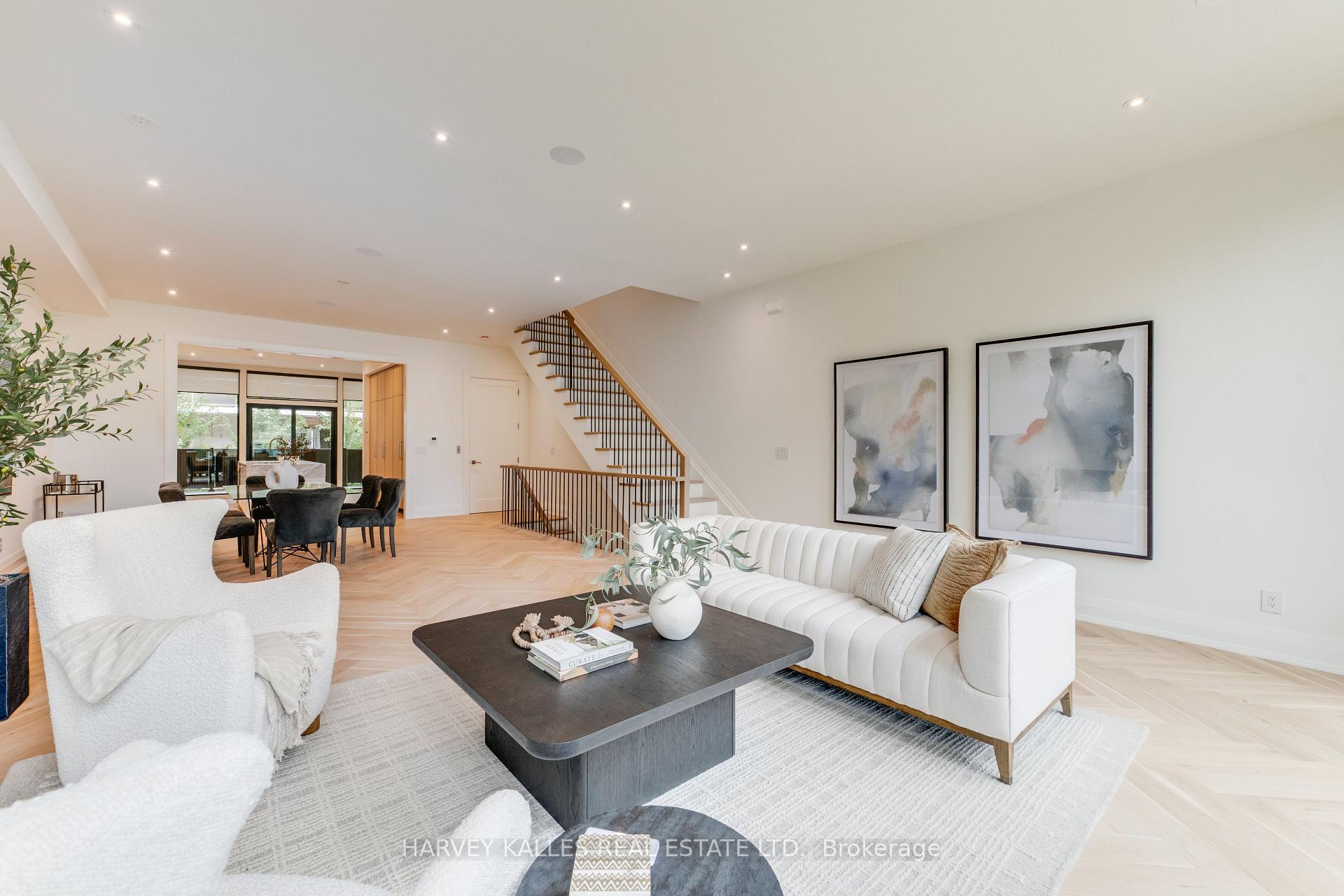 32 Evergreen Gardens, Toronto