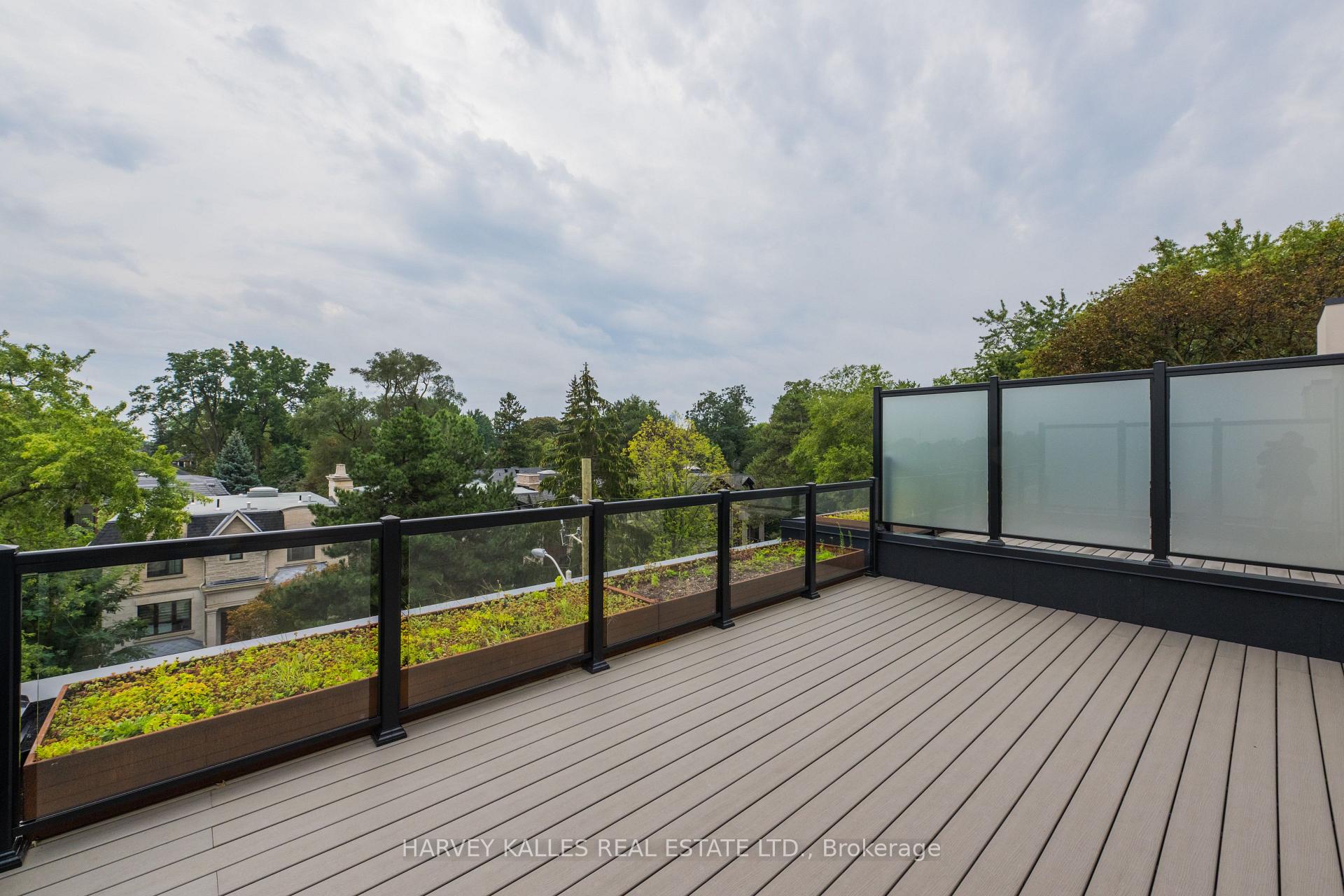 32 Evergreen Gardens, Toronto
