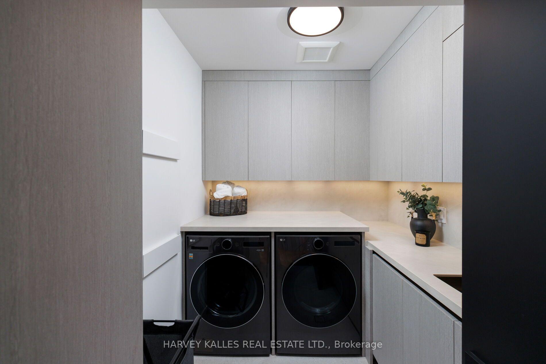 22 Foxley Street, Toronto
