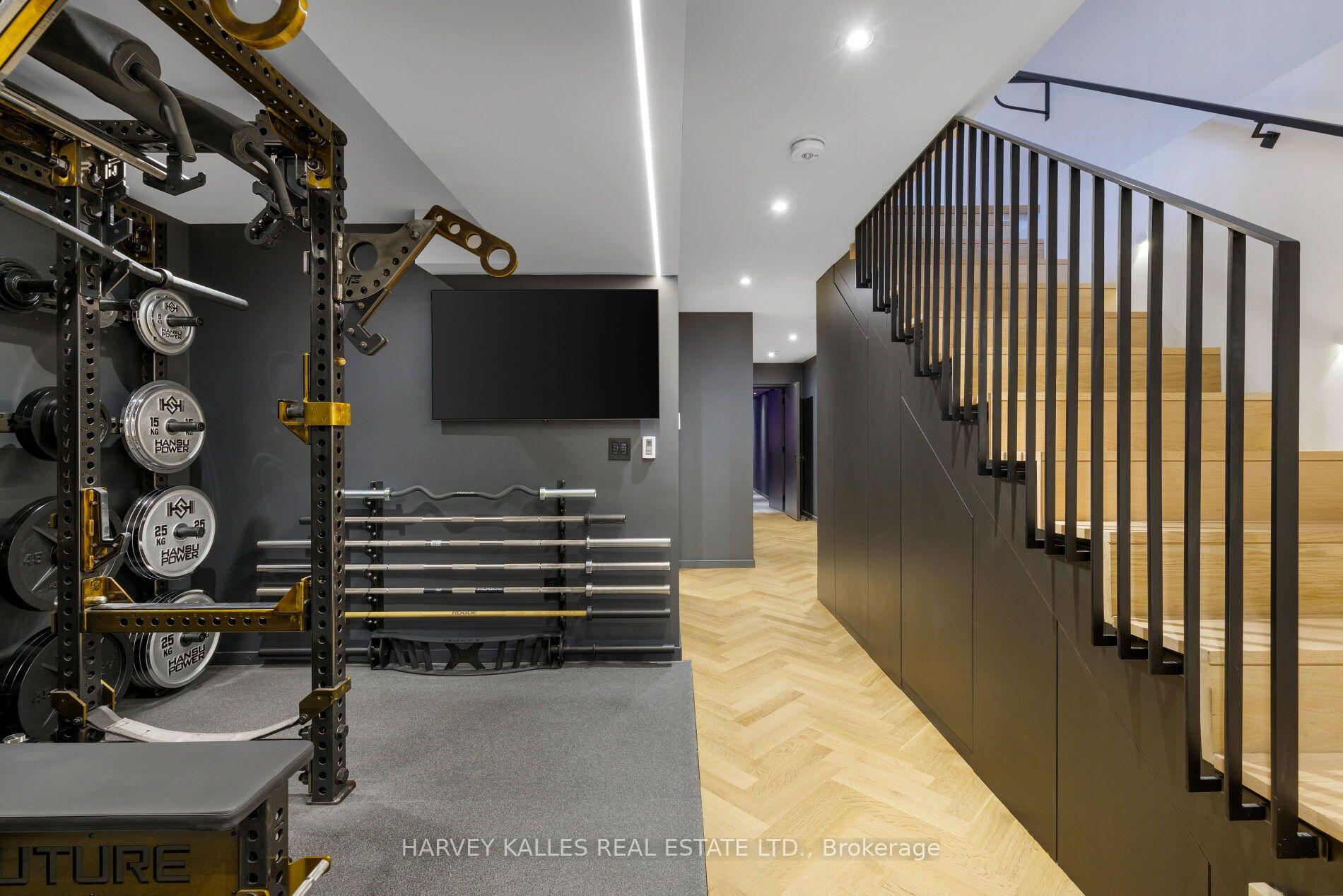 22 Foxley Street, Toronto