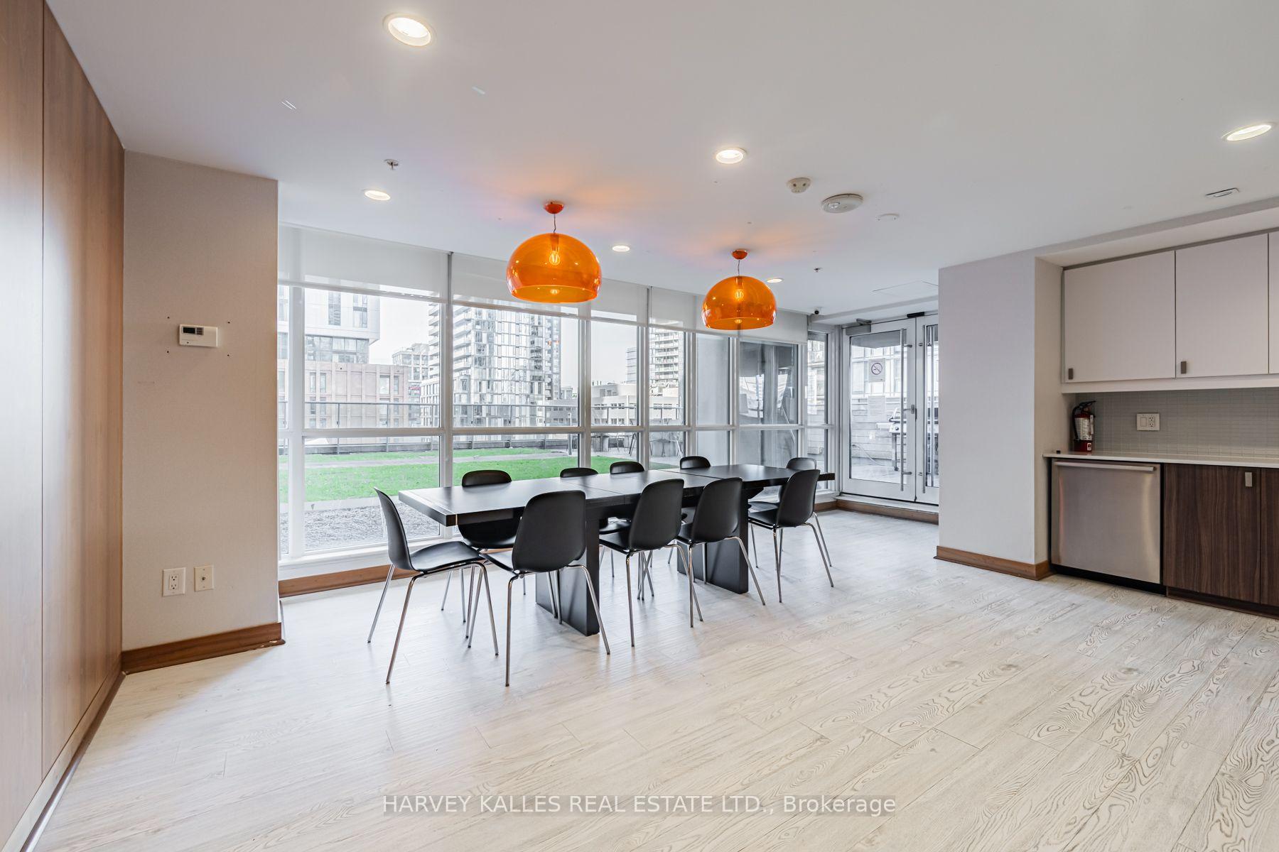 295 Adelaide Street W 4208, Toronto Unit: 4208