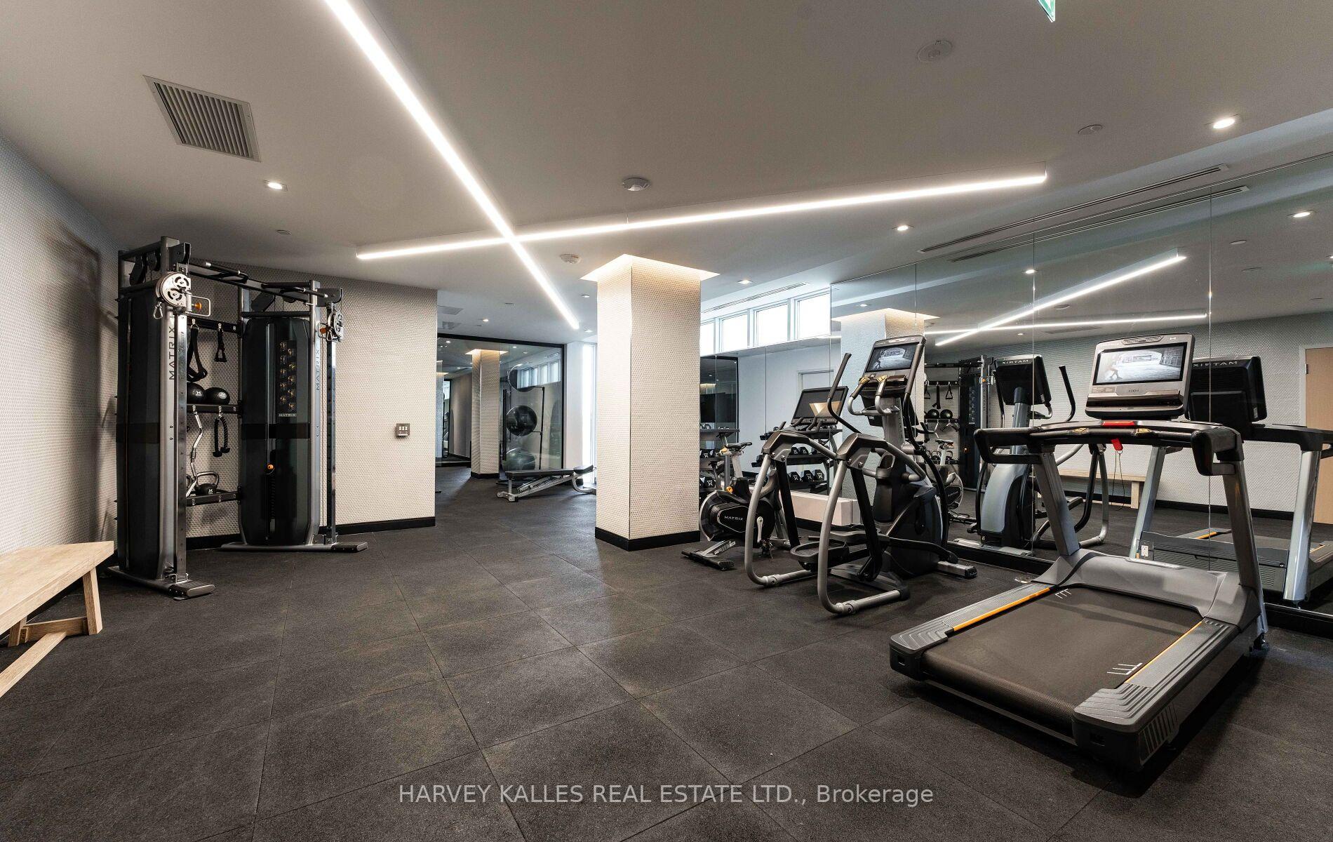 8 Manor Road W LPH2, Toronto Unit: LPH2